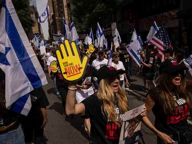 Over 50,000 march in support of Israel in Manhattan
