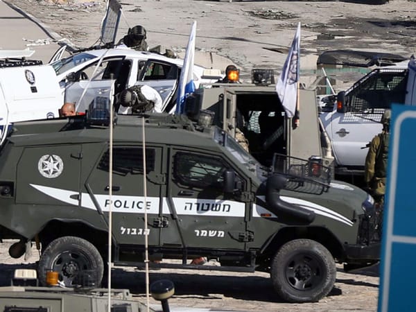 Five IDF soldiers injured in a car attack in Hebron