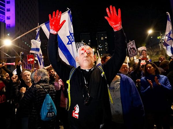 18 arrested in scuffles at anti-Netanyahu protest in Tel Aviv