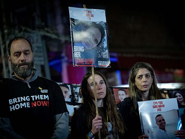 Hostage families demand meeting with Netanyahu and military cabinet