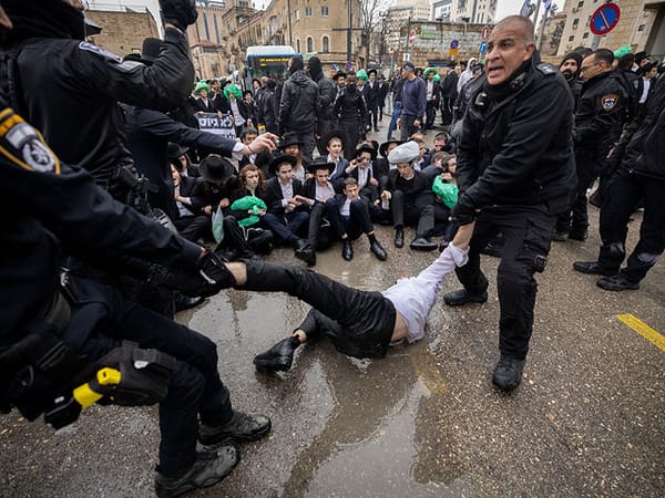 Jerusalem police use foul-smelling mixture to disperse Haredi protest