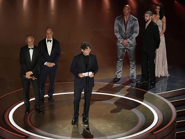 450+ Jewish Hollywood stars and directors condemn Jonathan Glazer's Oscar speech