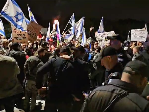 Police declare protest near Netanyahu's Caesarea home illegal, disperse crowd