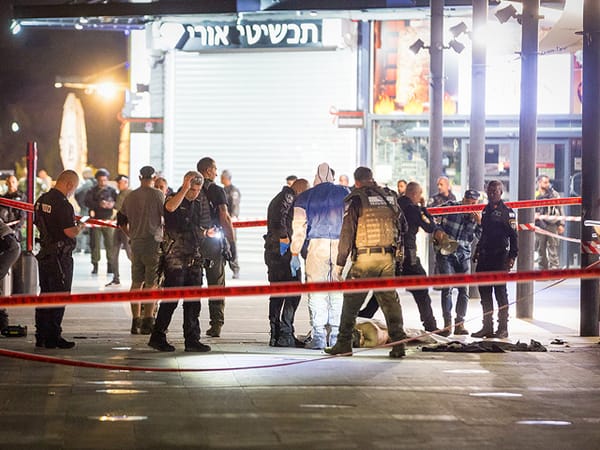 Three seriously wounded in terror stabbing at Gan Yavne mall