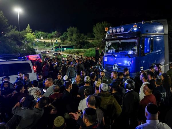 Protesters halt Highway 1, delaying humanitarian aid to Gaza; 6 detained
