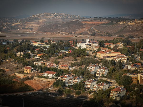 Lebanese missile damages building in Metula