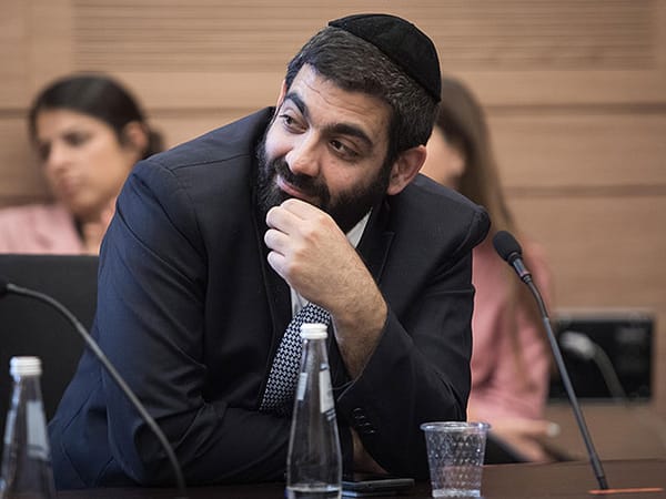 Minister of Religious Affairs to appoint 10 women to chief rabbis election commission