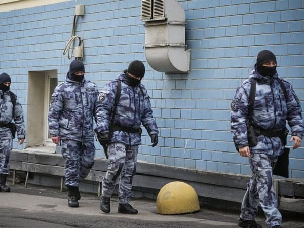 Russian security forces storm house held by terrorists in Derbent