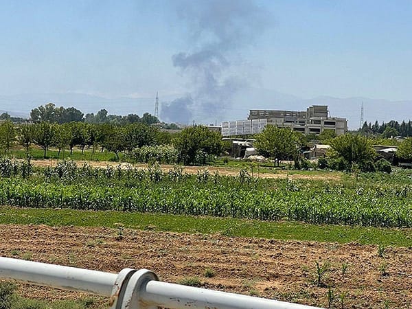 Airstrike targets building south of Damascus